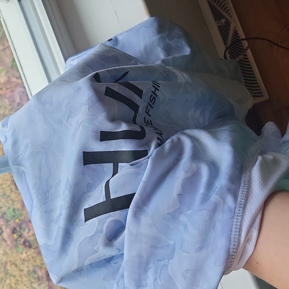 Huk women's performance fishing shirt - Picture 3 of 4